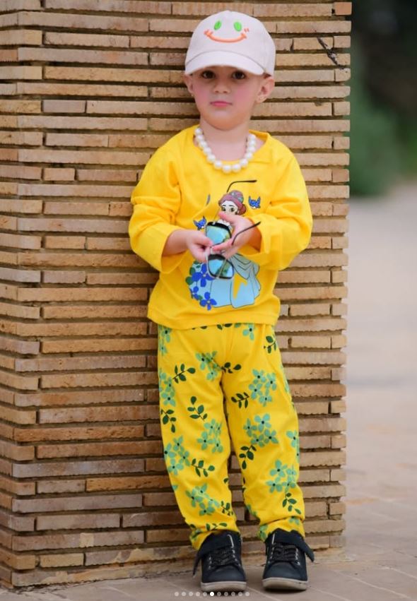 Yellow Barbie Girl Printed Full Sleeves T-shirt with Flower Printed Pajama Kids Suits (CC-052)