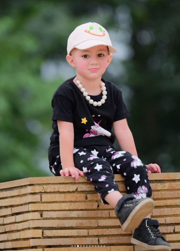 Black Unicorn Printed Half Sleeves T-shirt with unicorn Star Printed Pajama Kids Suits (CC-062)