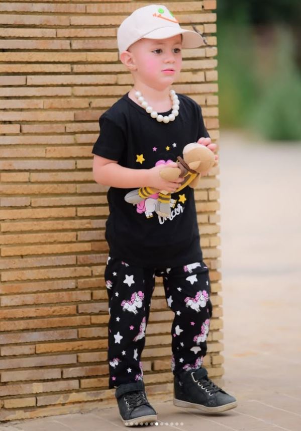 Black Unicorn Printed Half Sleeves T-shirt with unicorn Star Printed Pajama Kids Suits (CC-062)