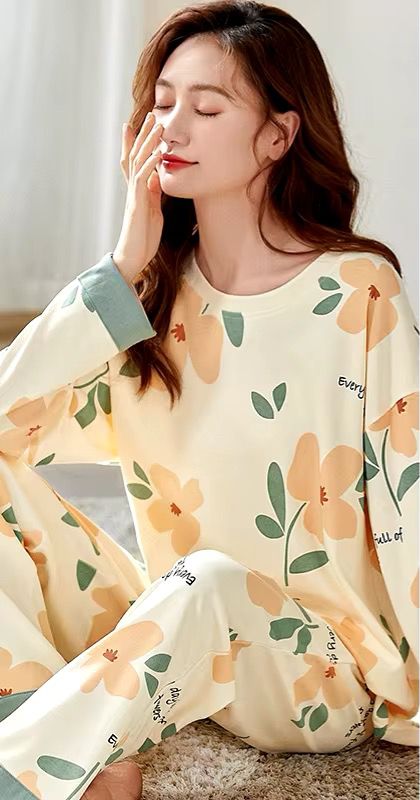 Off White Flower Print With Flower Printed Trouser Full Sleeves Night Suit (CC-022)